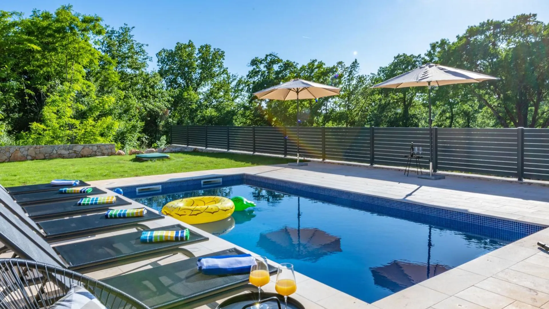 Villa Una, A Charming Villa Surrounded By Nature Vinez Croatia