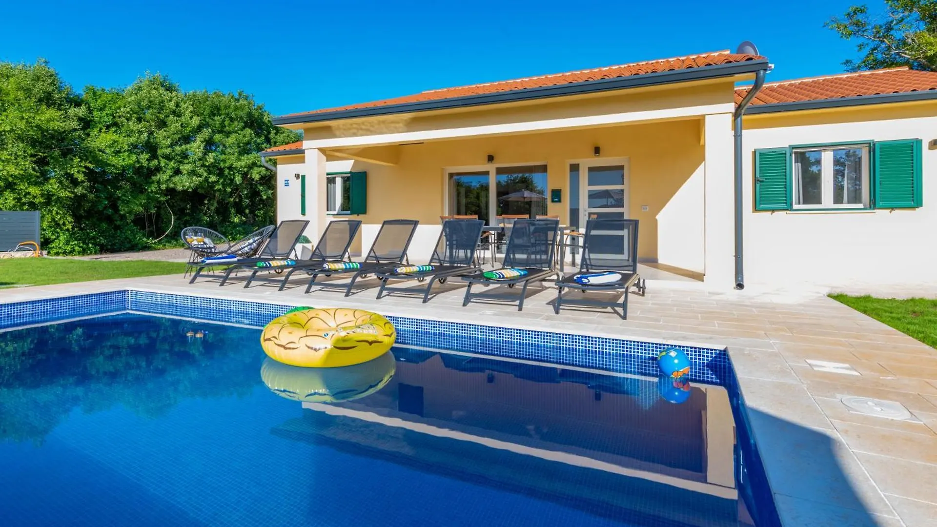 Villa Una, A Charming Villa Surrounded By Nature Vinez