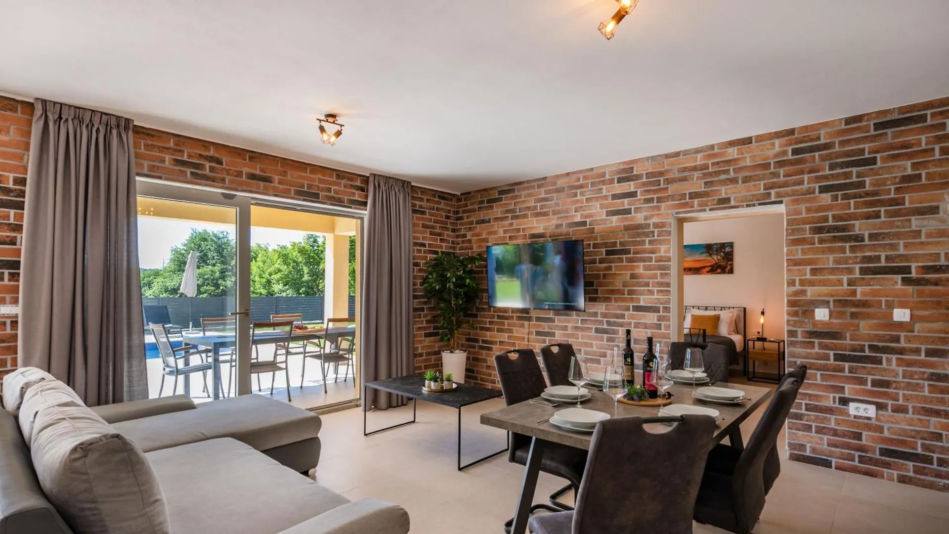 Villa Una, A Charming Villa Surrounded By Nature Vinez